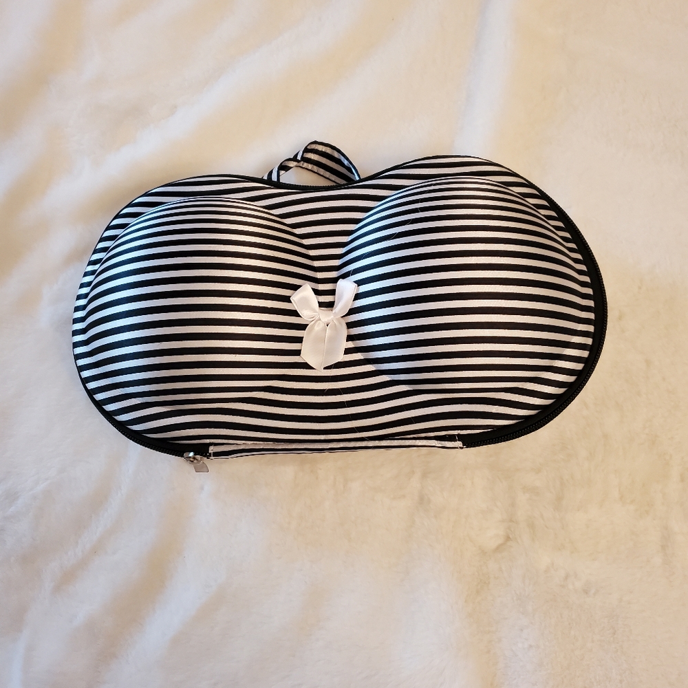 #029 BRAND NEW! FABULOUS, SEXY & CHIC BRA TRAVEL BAG BRA STORAGE BOX - Picture 7 of 15